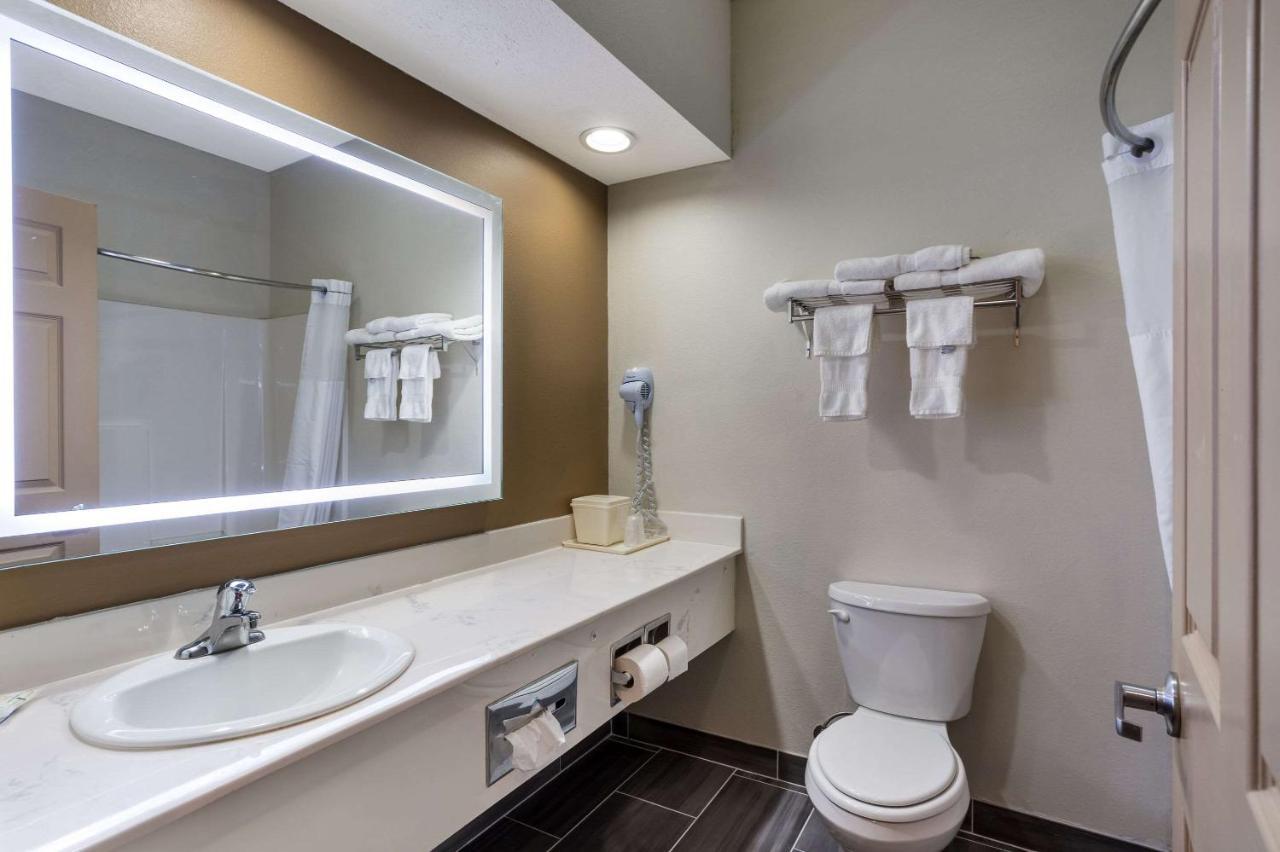 Quality Inn & Suites Pearl-Jackson Zewnętrze zdjęcie