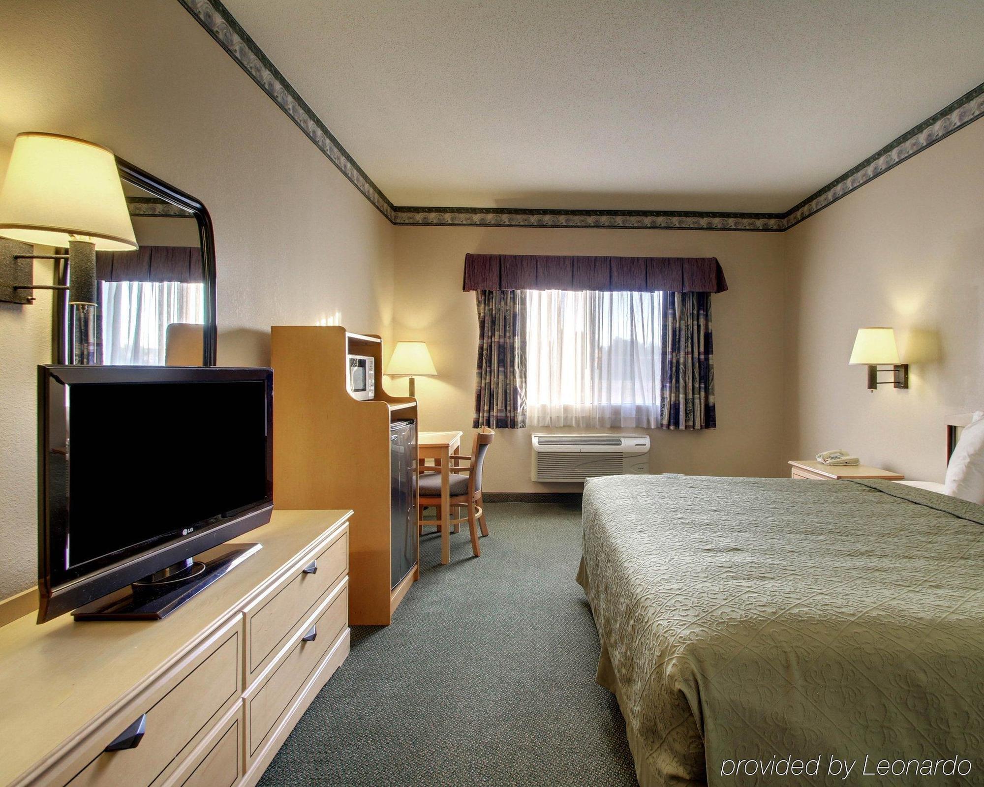 Quality Inn & Suites Pearl-Jackson Zewnętrze zdjęcie