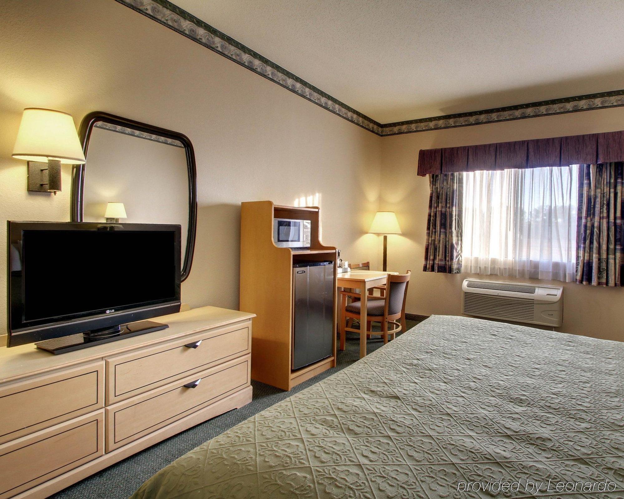 Quality Inn & Suites Pearl-Jackson Zewnętrze zdjęcie