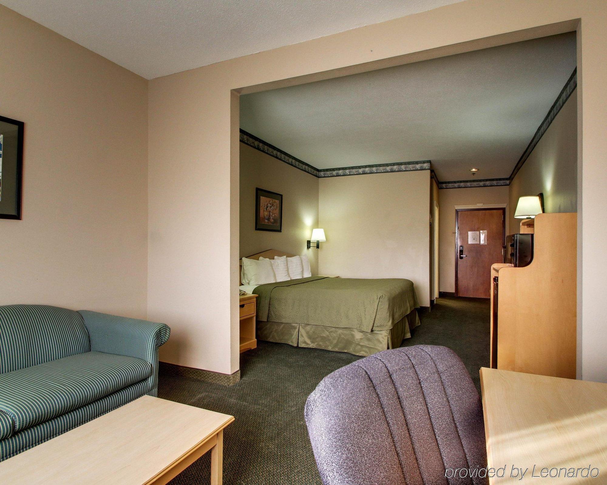Quality Inn & Suites Pearl-Jackson Zewnętrze zdjęcie