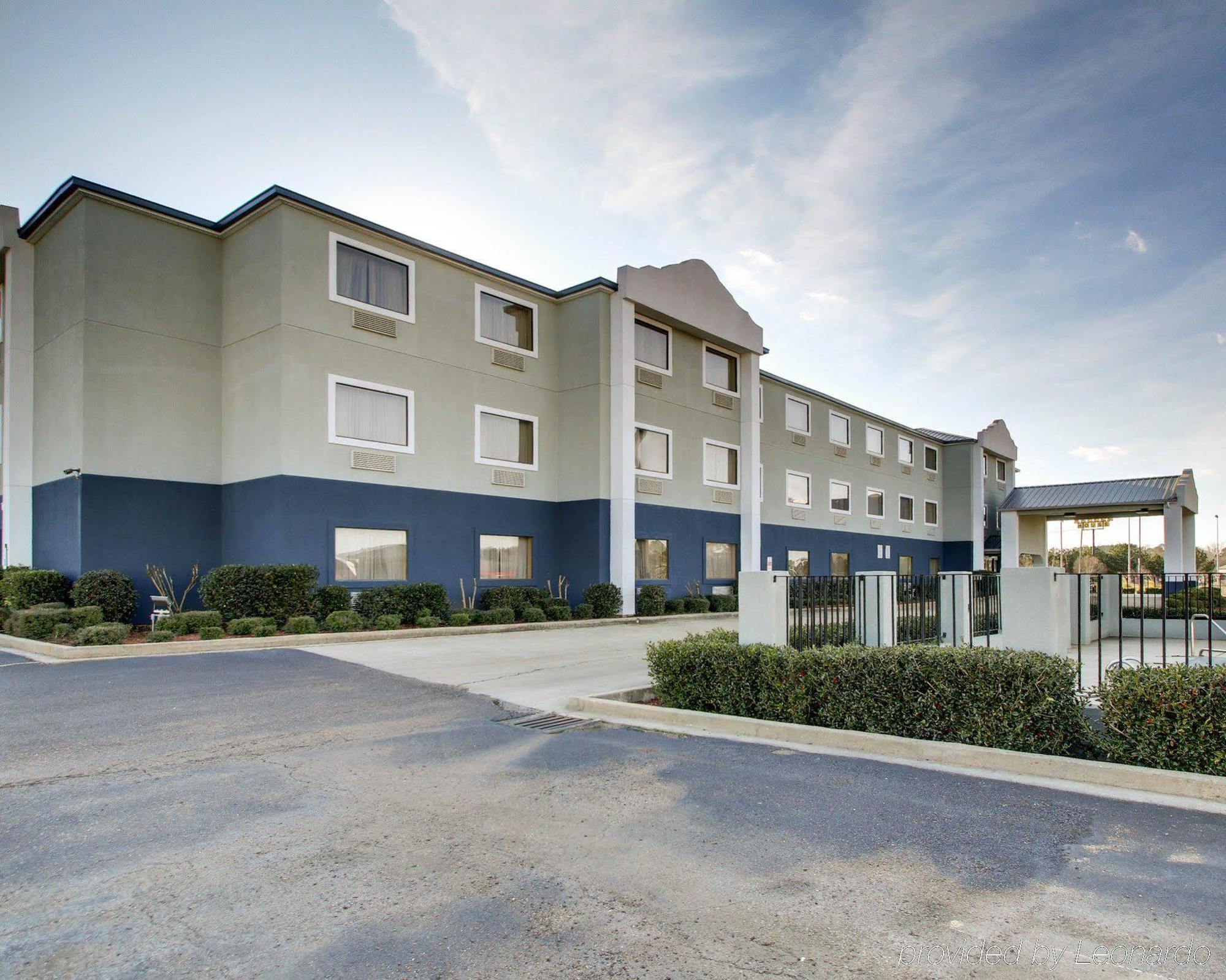 Quality Inn & Suites Pearl-Jackson Zewnętrze zdjęcie