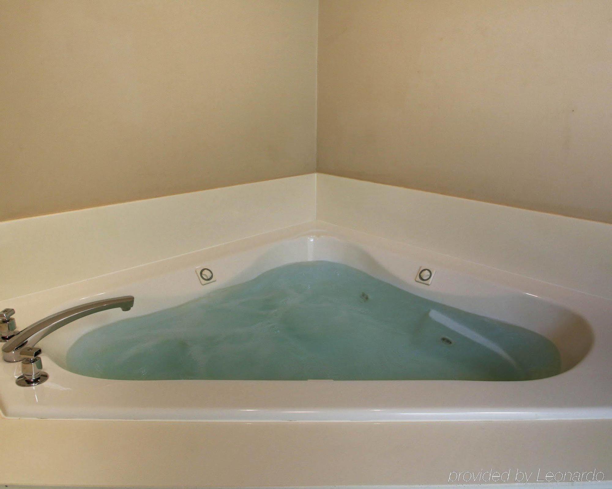 Quality Inn & Suites Pearl-Jackson Zewnętrze zdjęcie